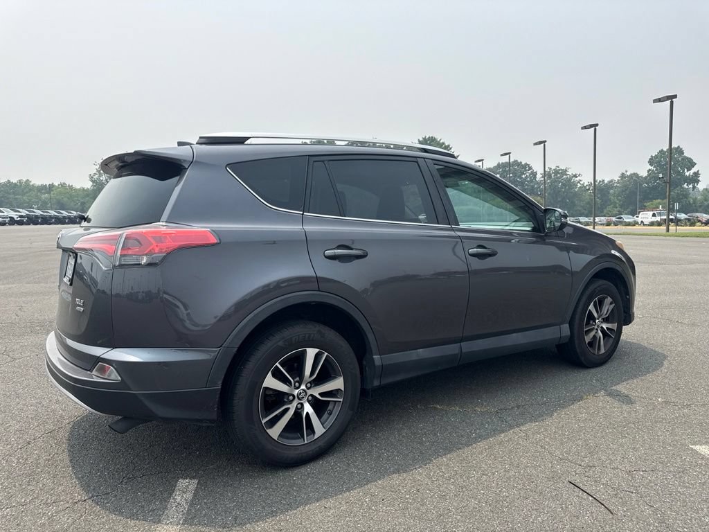 Used 2016 Toyota RAV4 XLE AWD/4WD image 2