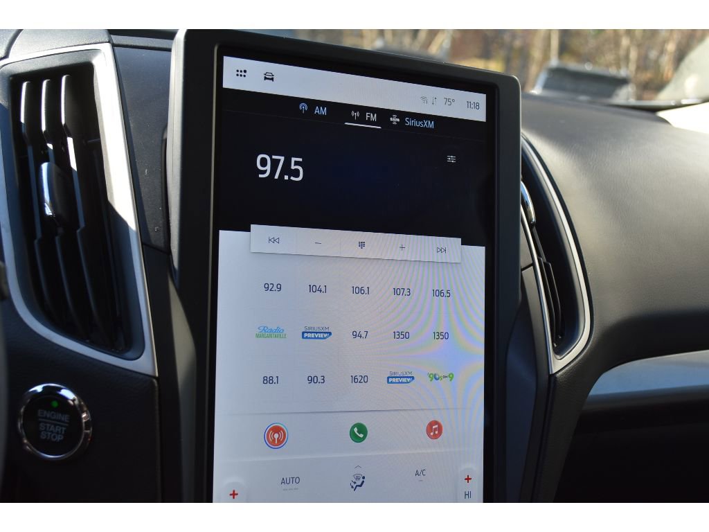 Used 2023 Ford Edge SEL image 21