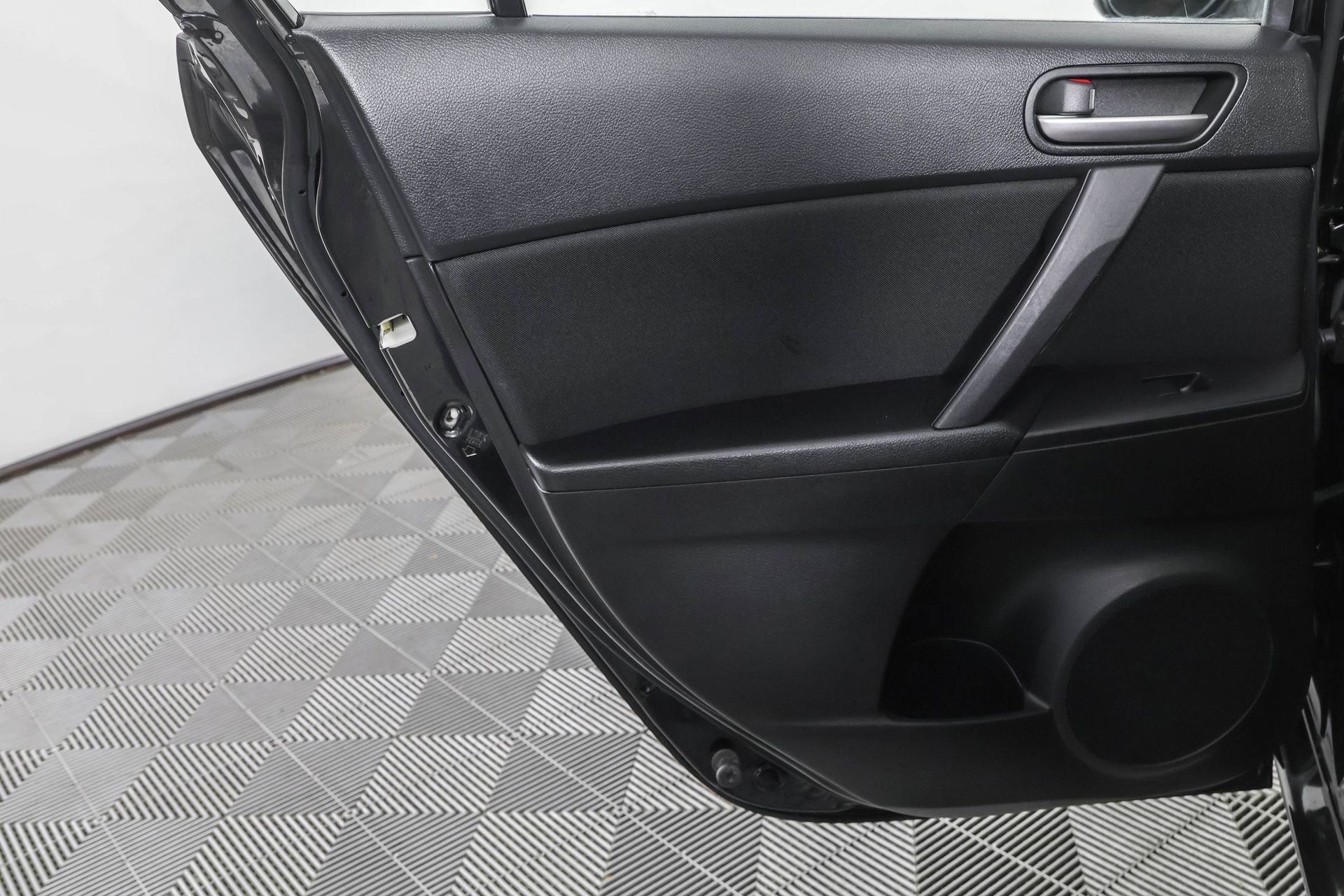 Used 2012 MAZDA MAZDA3 i Touring image 37