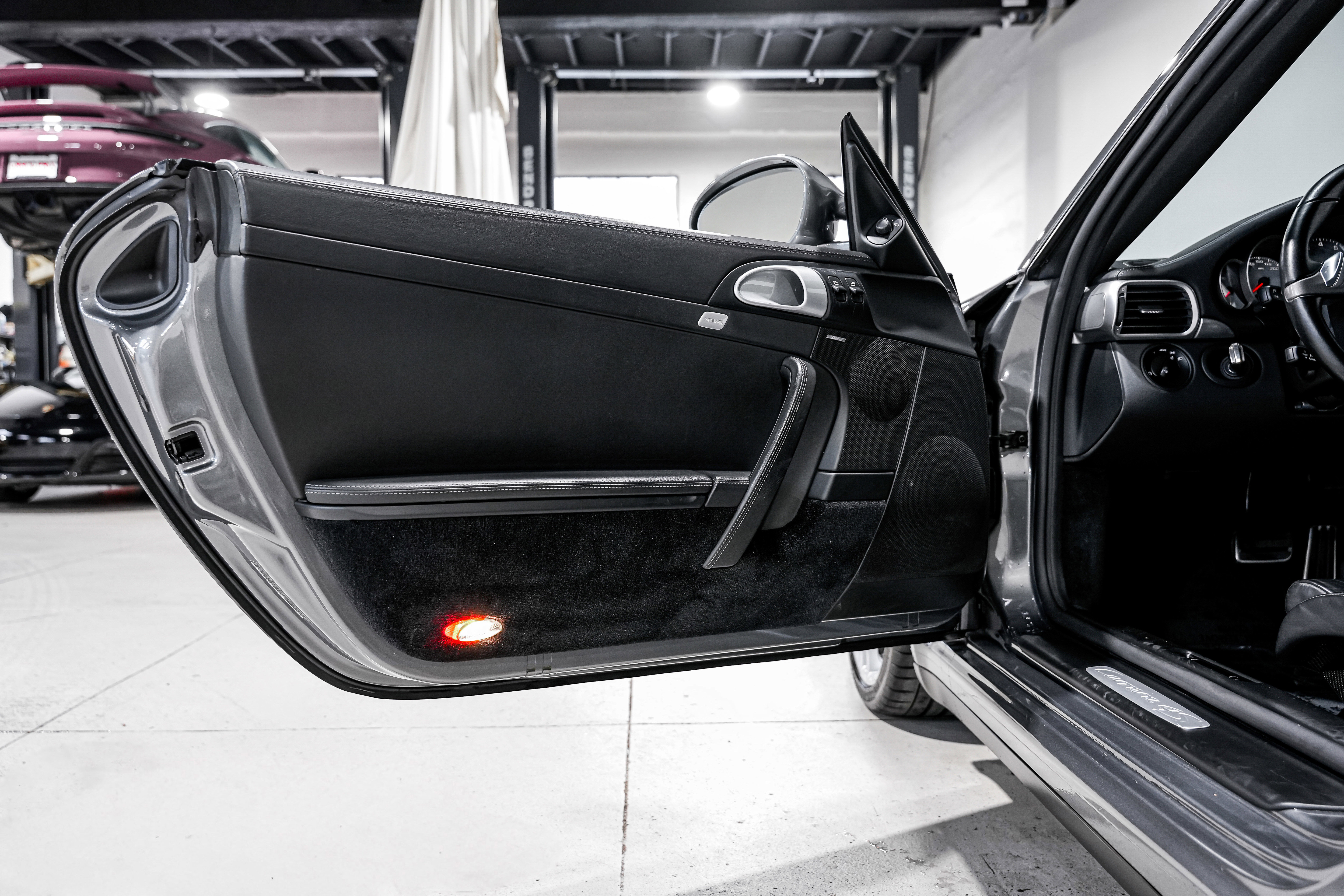 Used 2009 Porsche 911 Carrera 4S image 25