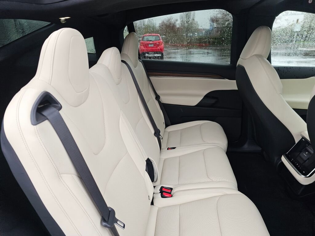Used 2024 Tesla Model X Long Range image 15