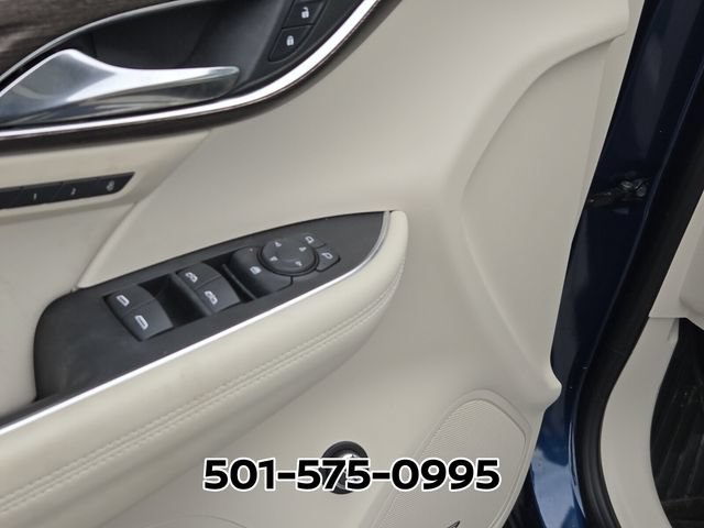 Used 2023 Buick Envision Avenir AWD/4WD image 10