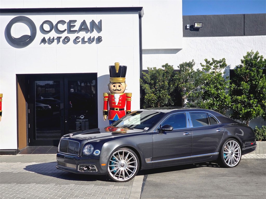 Used 2017 Bentley Mulsanne Speed image 2