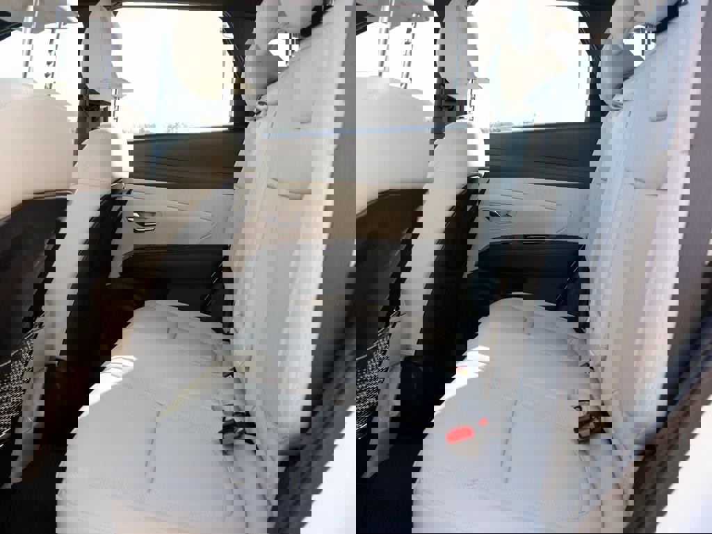 New 2026 Hyundai Tucson Limited w/ Tow & Go Package image 19