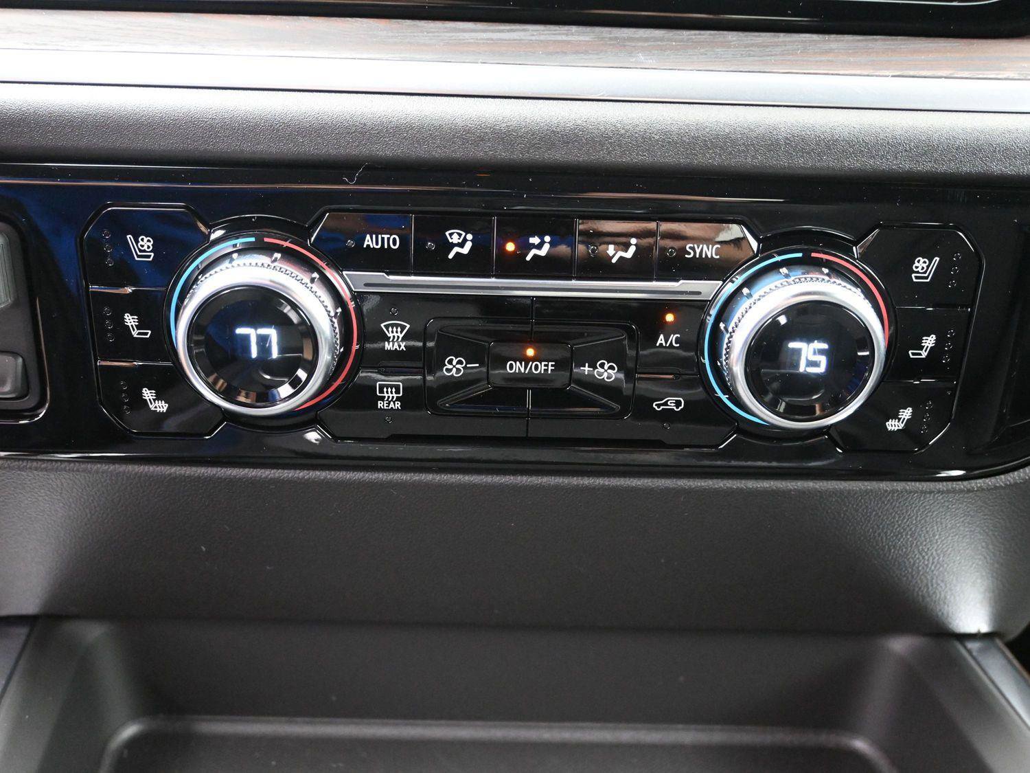 New 2026 GMC Sierra 2500 SLT w/ SLT Premium Package image 35