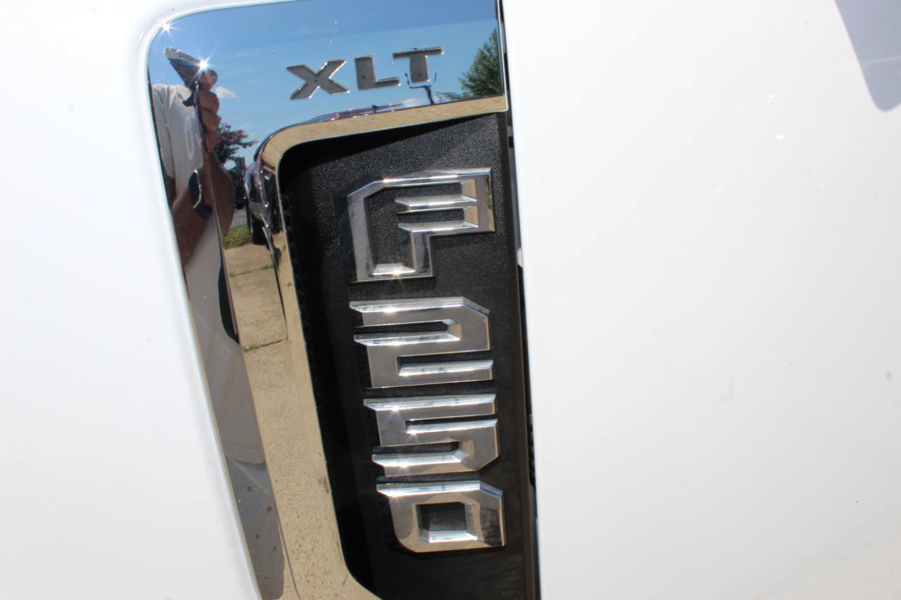 Used 2019 Ford F250 XLT w/ XLT Value Package AWD/4WD image 4