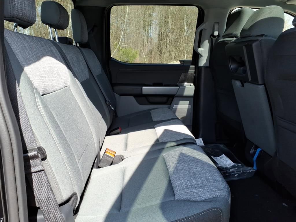 New 2026 Ford F250 4x4 Crew Cab Super Duty image 16