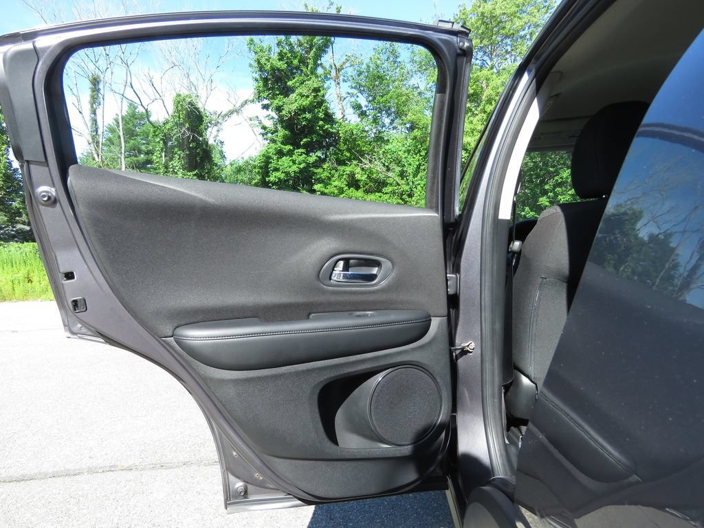 Used 2018 Honda HR-V LX image 18