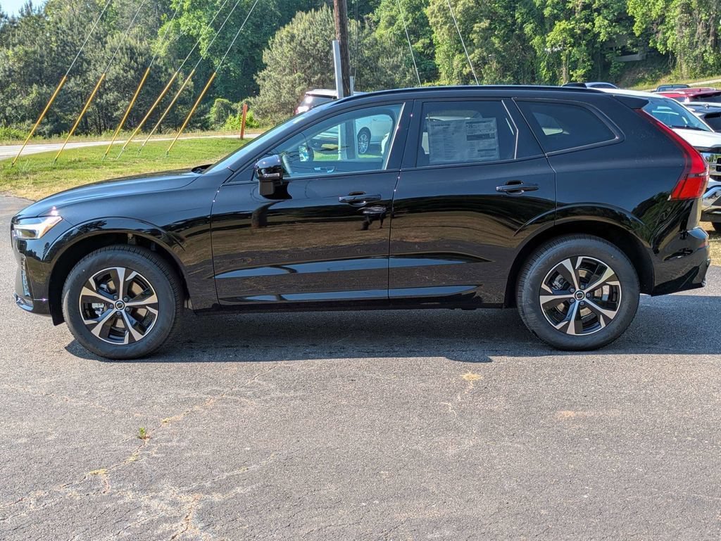 Certified 2026 Volvo XC60 B5 Core w/ Climate Package AWD/4WD image 3