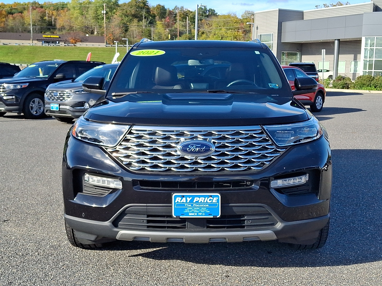Used 2021 Ford Explorer Platinum w/ Equipment Group 601A AWD/4WD image 2
