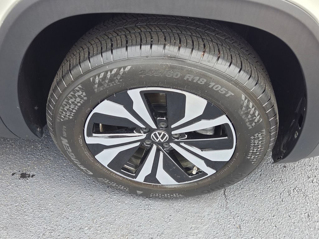 Used 2026 Volkswagen Atlas SE FWD image 25