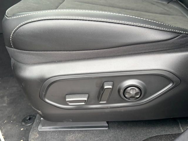 New 2026 Jeep Grand Cherokee Altitude image 16