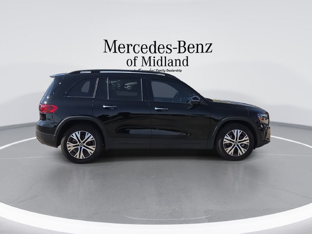 New 2026 Mercedes-Benz GLB 250 image 9