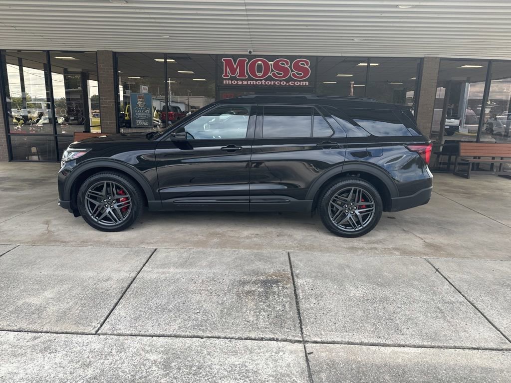 Certified 2025 Ford Explorer ST image 7