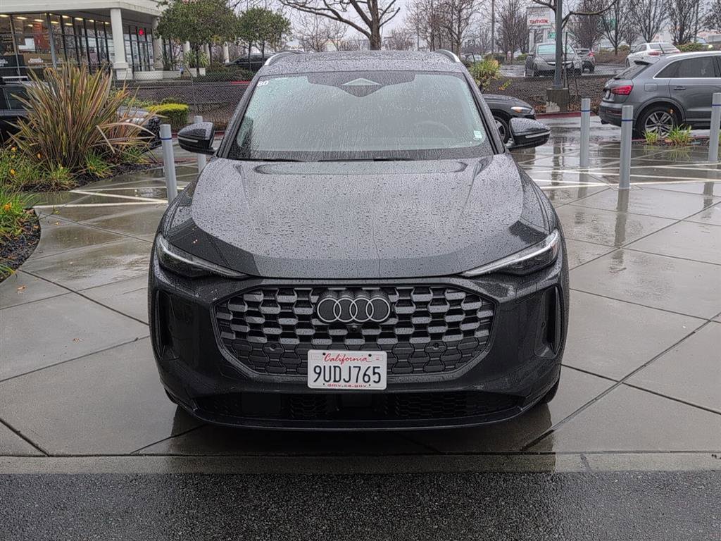 Used 2025 Audi Q5 Premium Plus w/ Premium Plus image 3