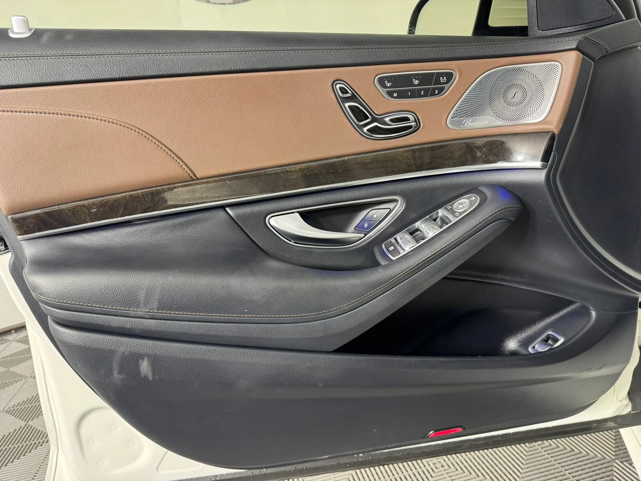 Used 2015 Mercedes-Benz S 550 Sedan image 37
