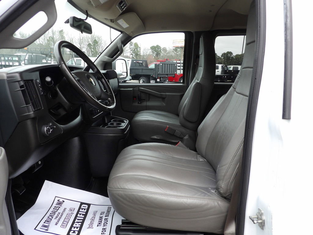 Used 2023 Chevrolet Express 2500 LS w/ Driver Convenience Package image 17