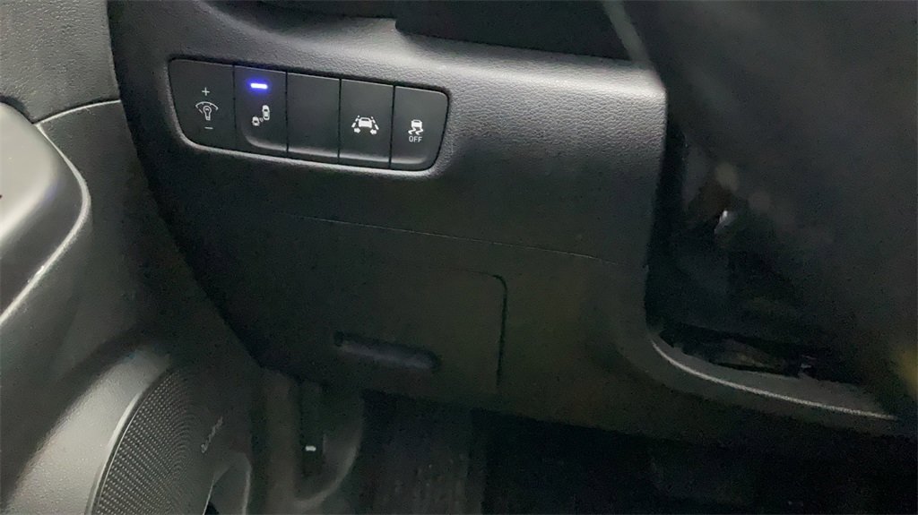 Used 2020 Hyundai Kona SEL Plus image 28