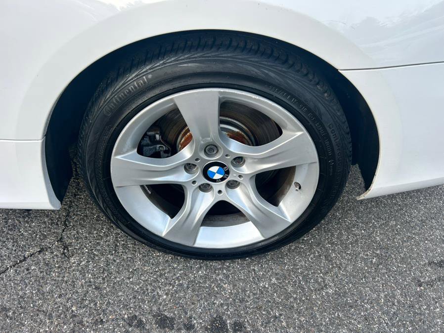 Used 2013 BMW 335i Convertible image 11