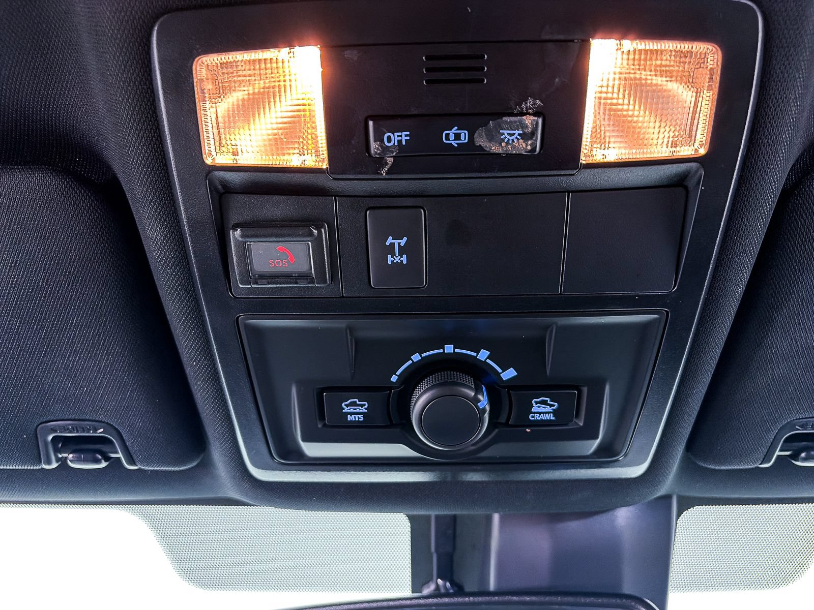Used 2021 Toyota Tacoma TRD Off-Road w/ Technology Package AWD/4WD image 6