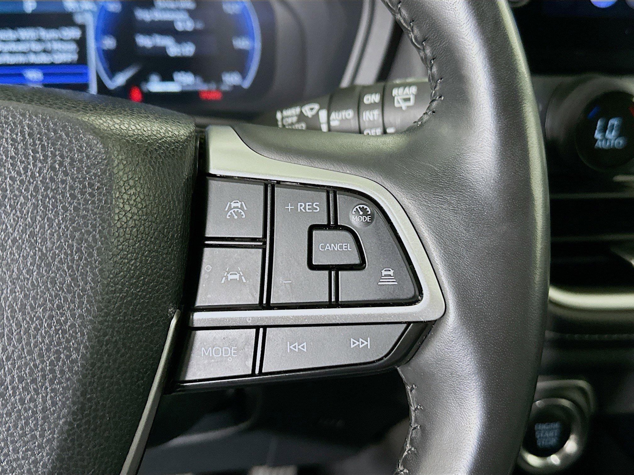 Used 2024 Toyota Grand Highlander Limited image 17