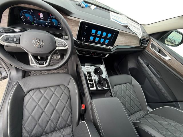 New 2025 Volkswagen Atlas SEL Premium R-Line image 10
