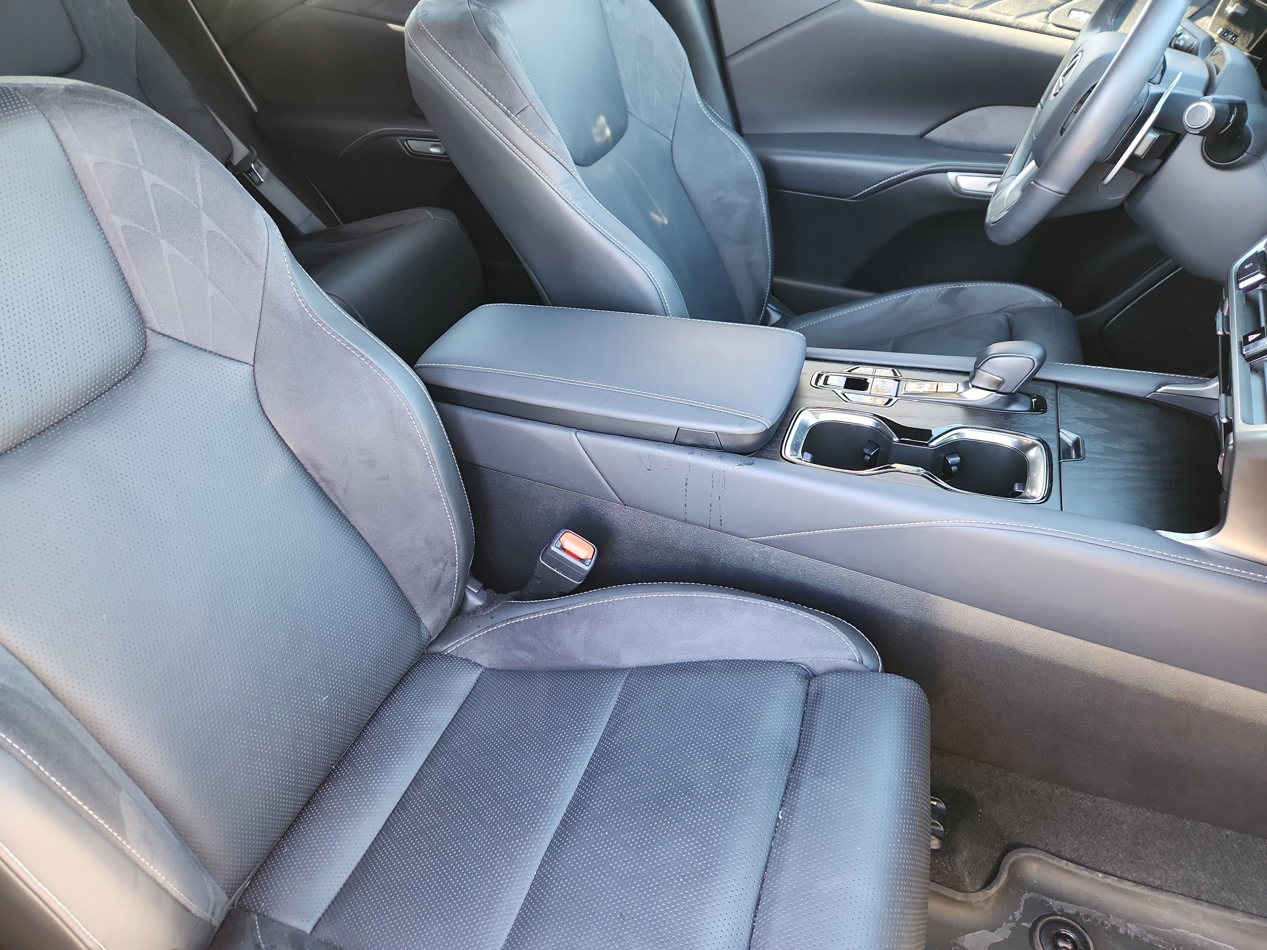 Used 2024 Lexus RX 350 w/ Convenience Package image 12