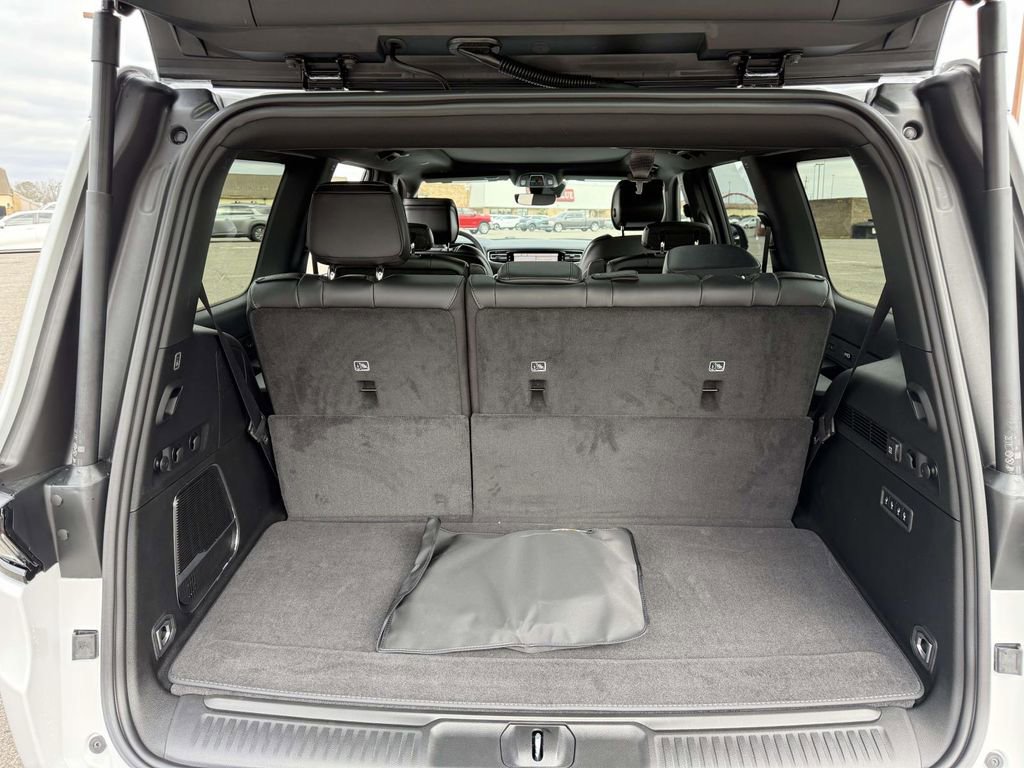 New 2026 Jeep Grand Wagoneer 4WD image 9