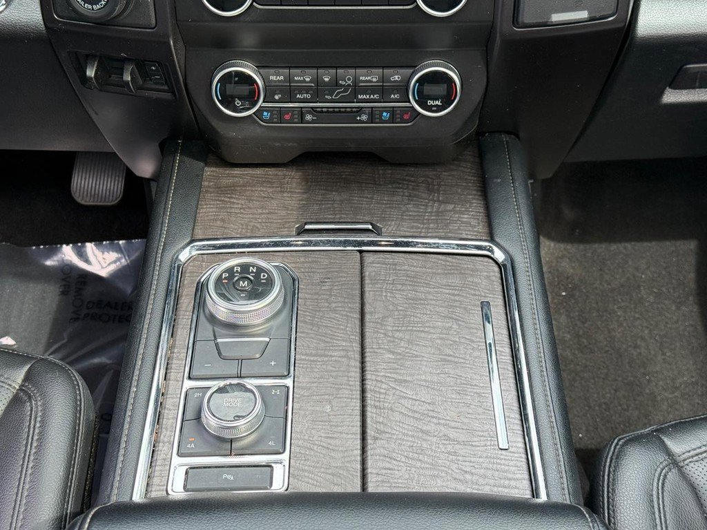 Used 2021 Ford Expedition Limited image 19