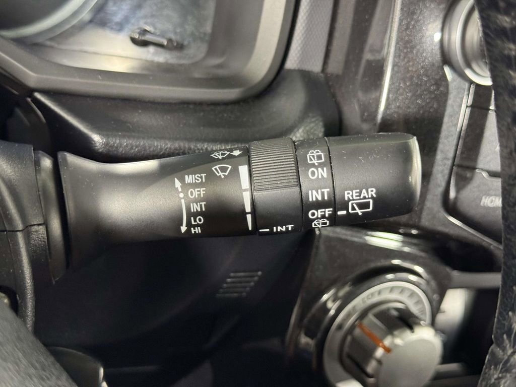 Used 2018 Toyota 4Runner TRD Off-Road Premium AWD/4WD image 24