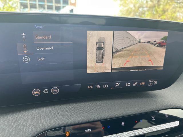 Used 2025 Buick Enclave Preferred FWD image 29