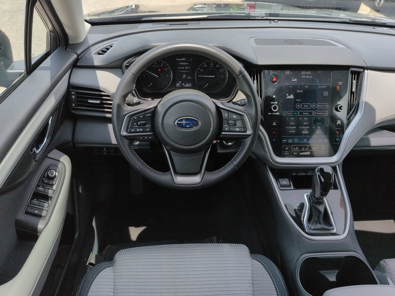 Used 2025 Subaru Outback Premium AWD/4WD image 16