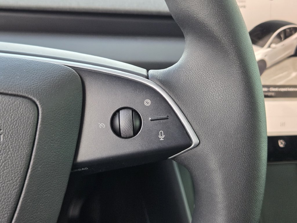 Used 2026 Tesla Model Y AWD image 27
