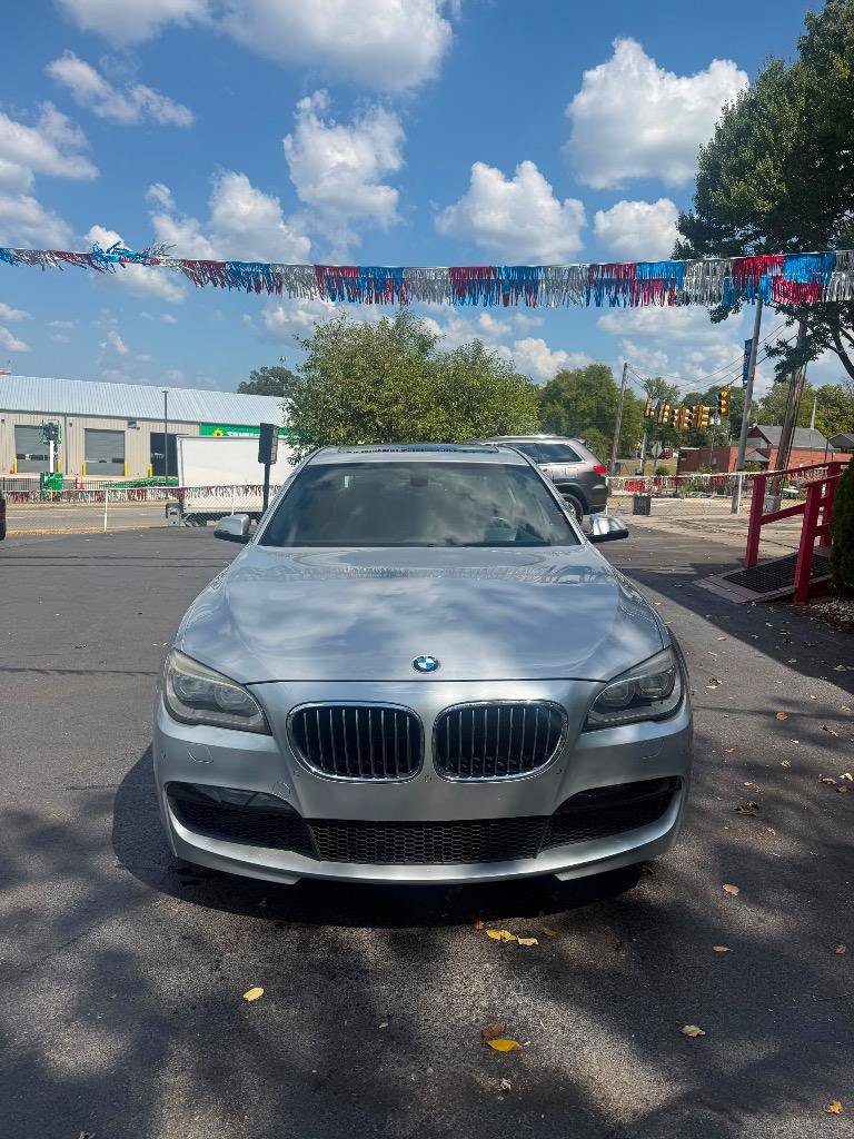 Used 2013 BMW 750Li RWD image 6