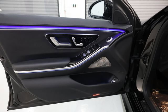 Used 2022 Mercedes-Benz S 580 4MATIC Sedan w/ AMG Line Package image 88