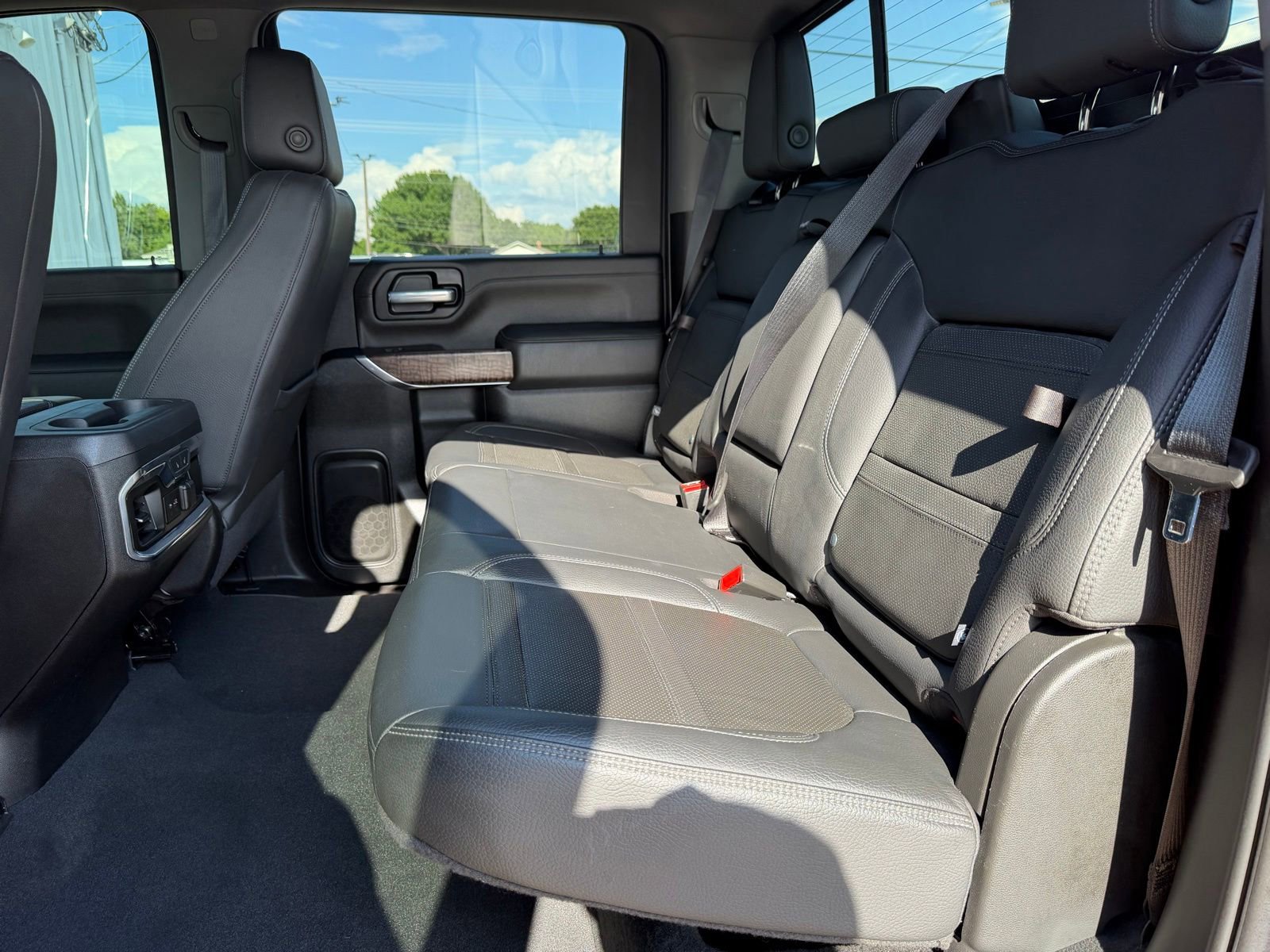 Used 2021 GMC Sierra 2500 Denali w/ Denali Ultimate Package AWD/4WD image 21