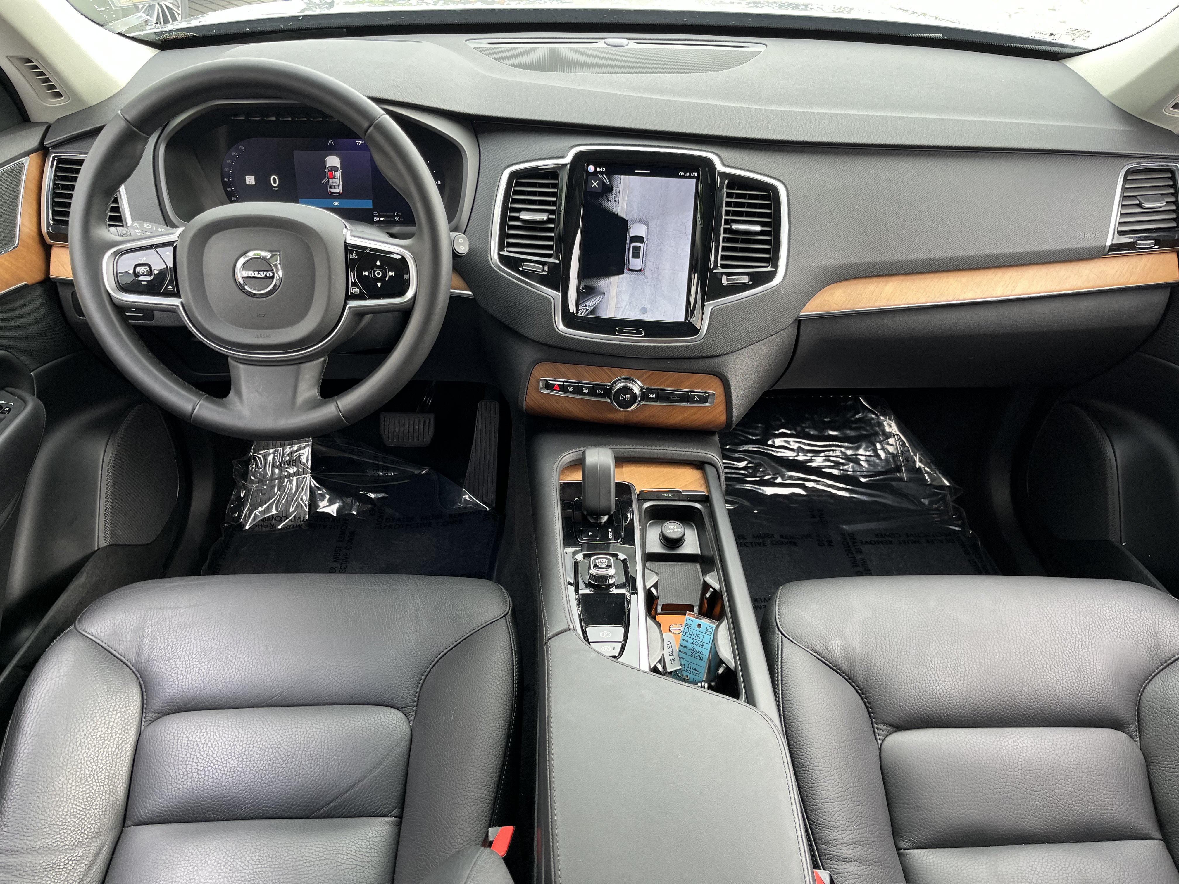 Used 2024 Volvo XC90 T8 Plus w/ Protection Package Premier AWD/4WD image 17