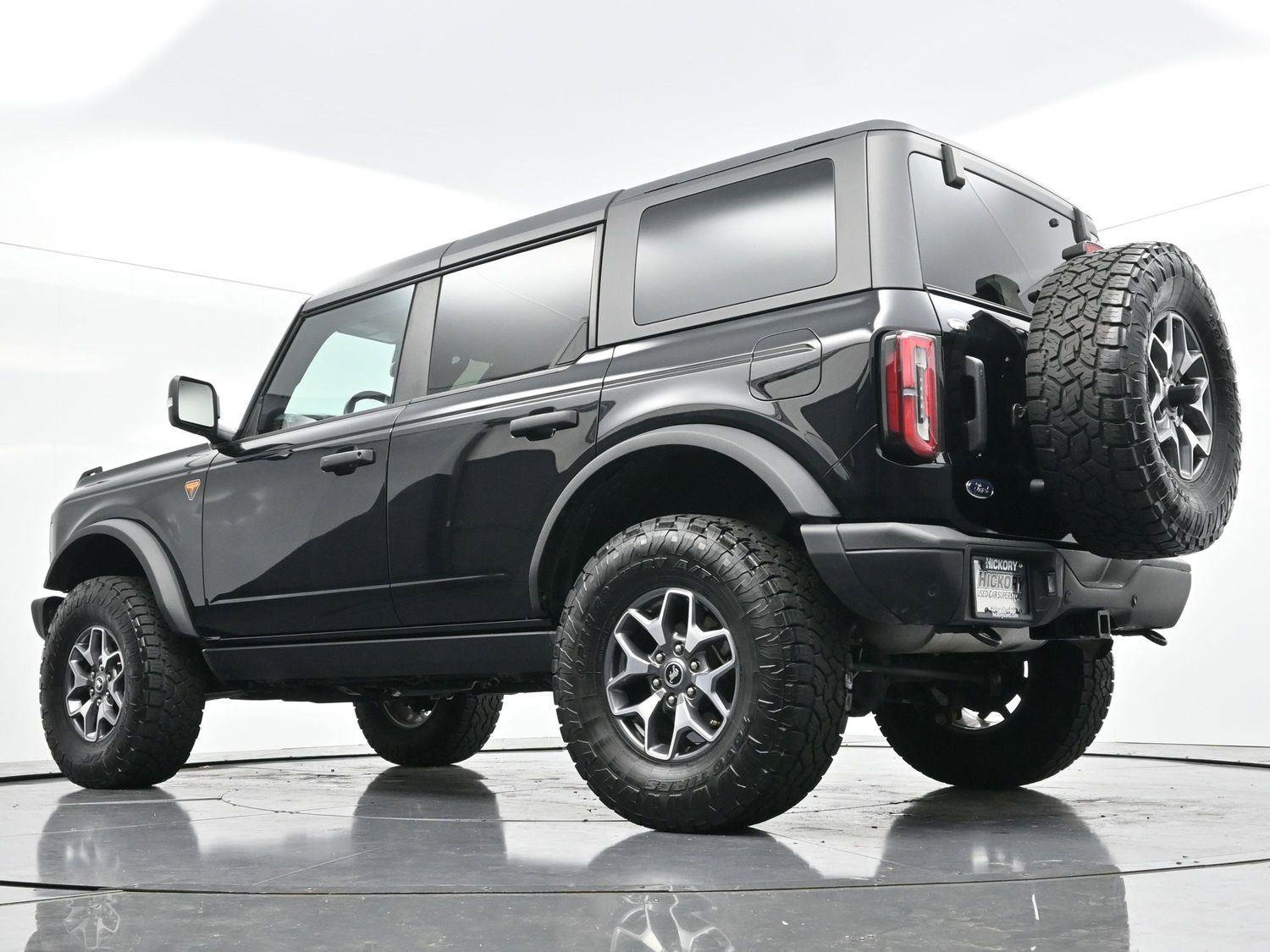 Used 2023 Ford Bronco Badlands image 52