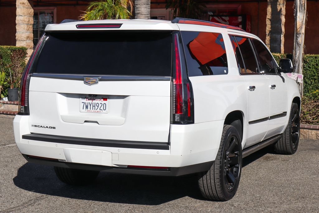Used 2017 Cadillac Escalade ESV Platinum AWD/4WD image 9