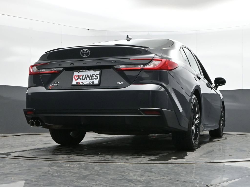 Used 2025 Toyota Camry SE w/ Multimedia Upgrade Package AWD/4WD image 31