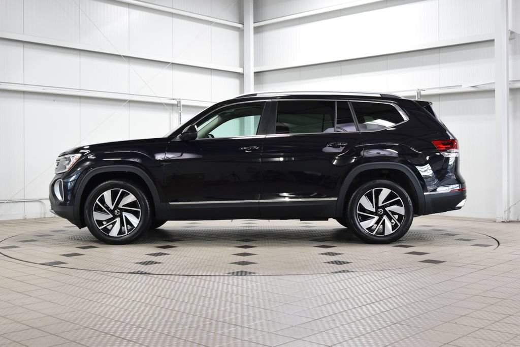 Used 2025 Volkswagen Atlas SEL AWD/4WD image 4