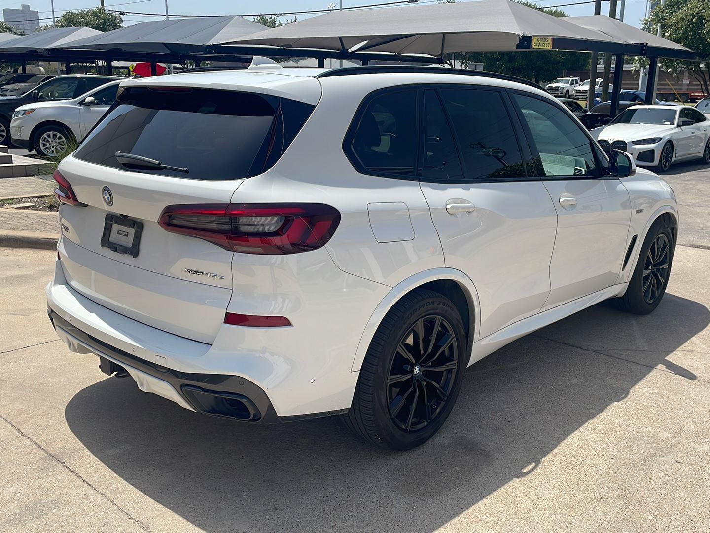 Used 2022 BMW X5 xDrive45e w/ M Sport Package AWD/4WD image 3