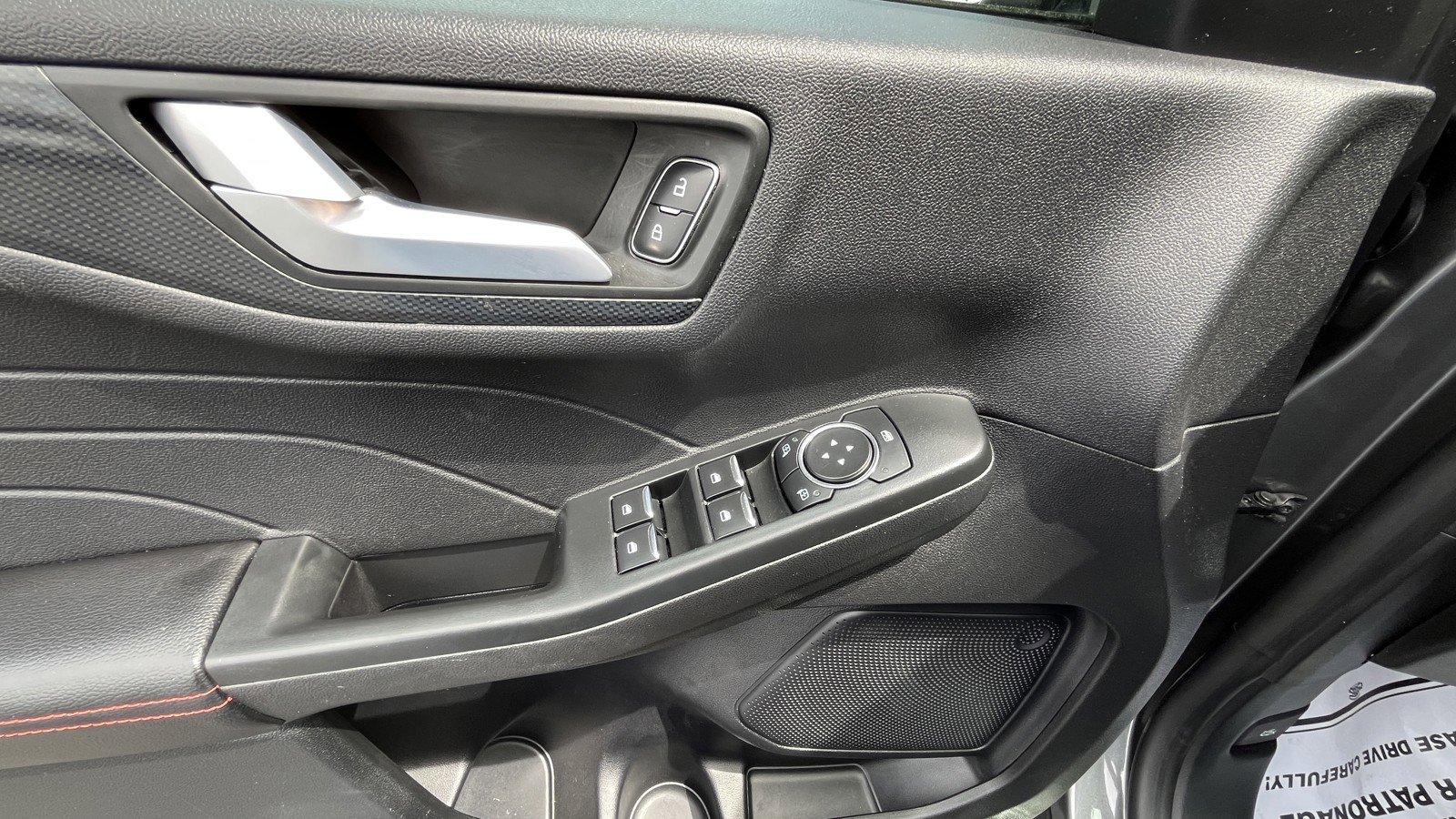 Used 2025 Ford Escape ST-Line FWD image 12