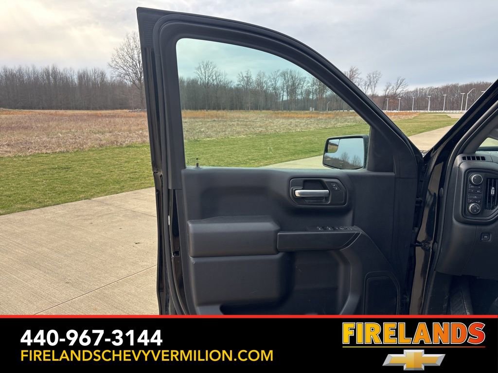 Used 2022 Chevrolet Silverado 1500 Custom w/ LPO, Dark Essentials Package image 10