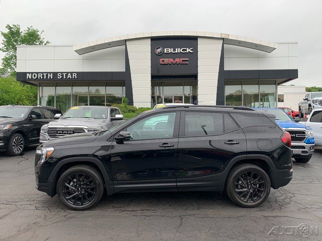 Certified 2023 GMC Terrain SLE w/ Driver Convenience Package AWD/4WD image 1