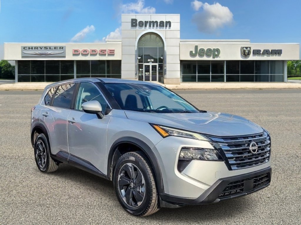 Used 2024 Nissan Rogue SV AWD/4WD image 7