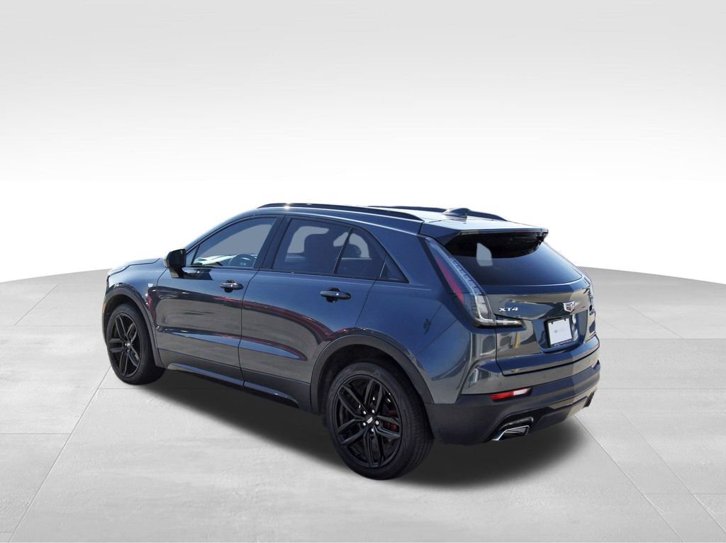Used 2019 Cadillac XT4 Sport image 3