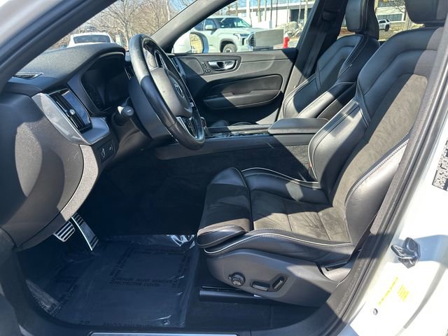 Used 2019 Volvo XC60 T5 R-Design w/ Protection Package image 31