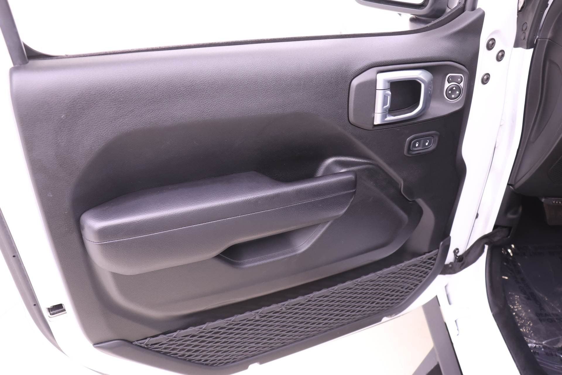 Used 2021 Jeep Gladiator Rubicon image 9