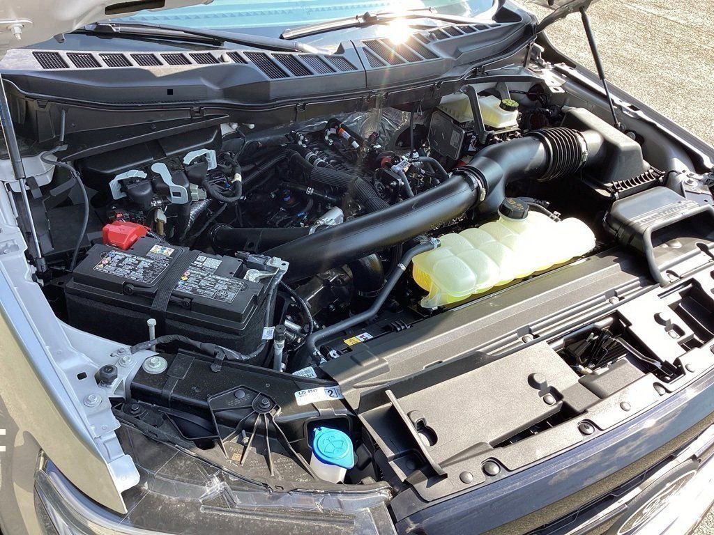 New 2025 Ford F150 Lariat w/ Equipment Group 501A Mid image 19